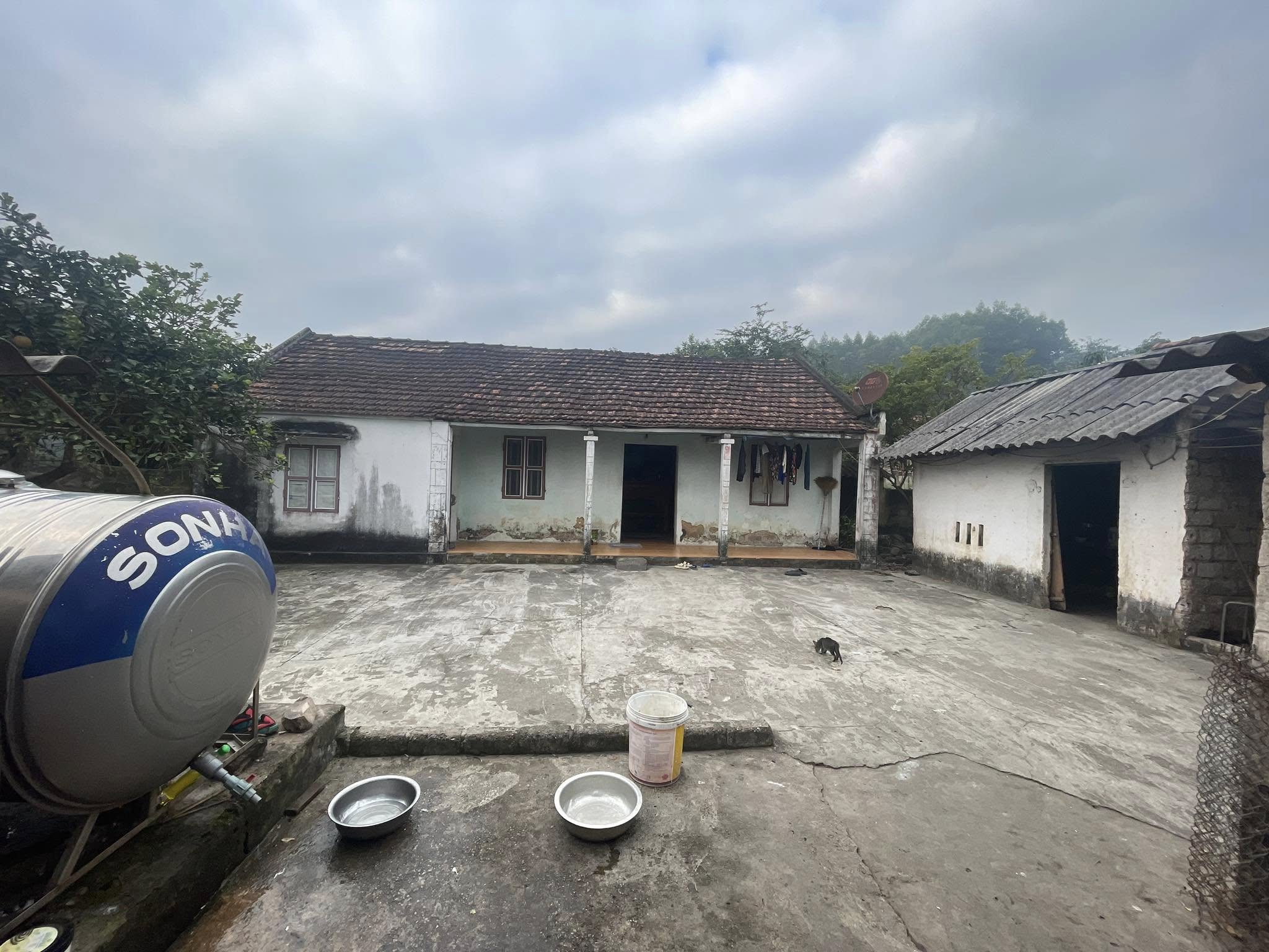 Ngôi nhà của anh Tuấn trước khi chúng tôi nhận cải tạo